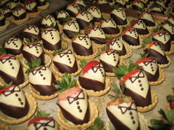 Tuxedo chocolate strawberries